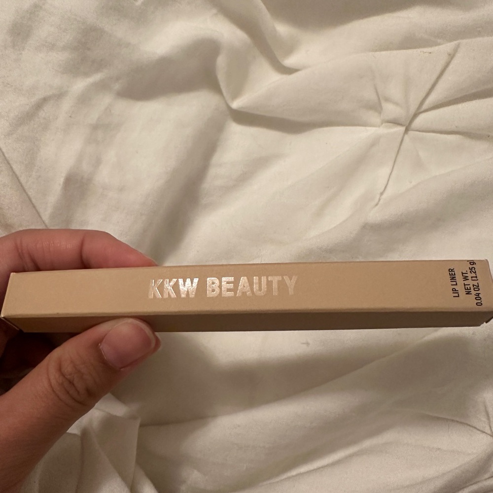 NIB DISCONTINUED KKW BEAUTY NUDE LIP LINERS NUDE 0.5 LIGHT PINKY NUDE